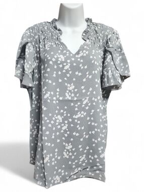Dokotoo Women's blouse, Gray and white.